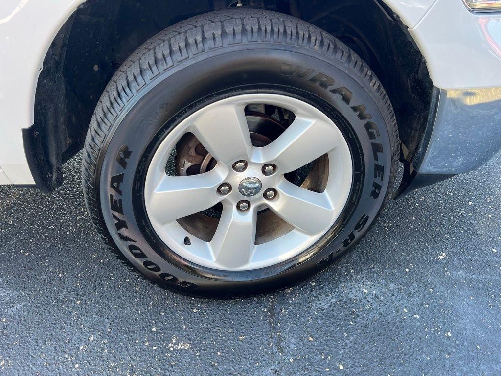 RAM 1500 SLT Quad Cab 4WD 2024