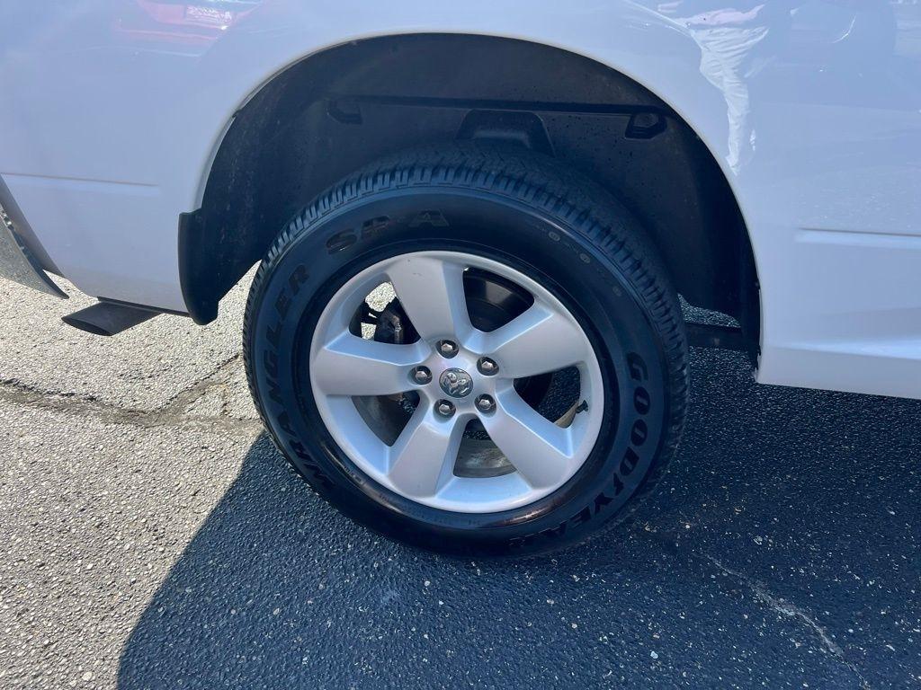 RAM 1500 SLT Quad Cab 4WD 2024