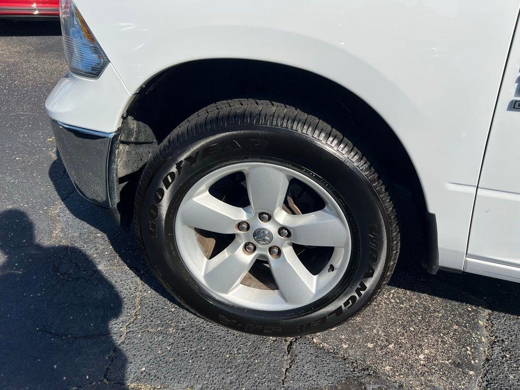 RAM 1500 SLT Quad Cab 4WD 2024