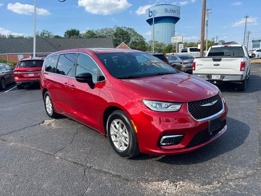 Chrysler Pacifica Select 2025