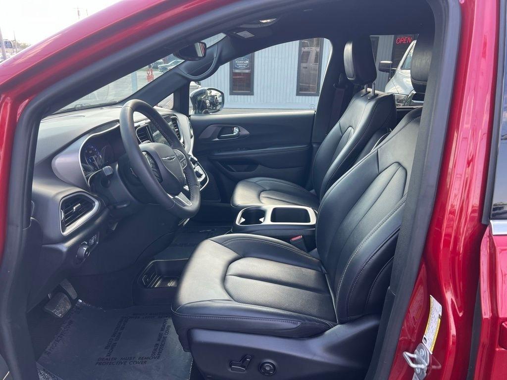 Chrysler Pacifica Select 2025