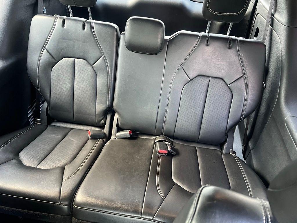 Chrysler Pacifica Select 2025