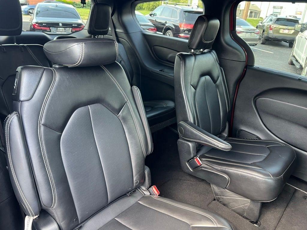 Chrysler Pacifica Select 2025