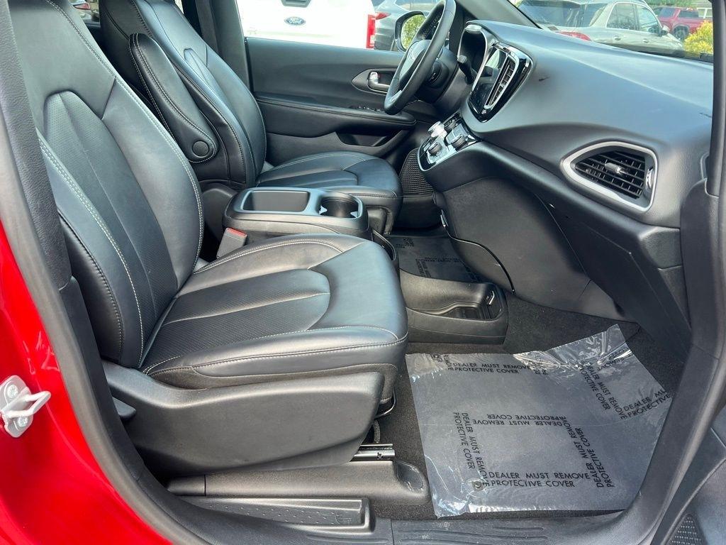 Chrysler Pacifica Select 2025