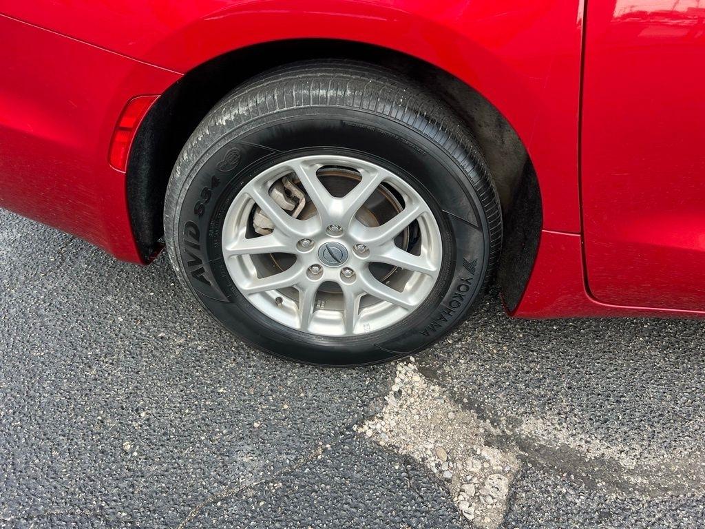 Chrysler Pacifica Select 2025