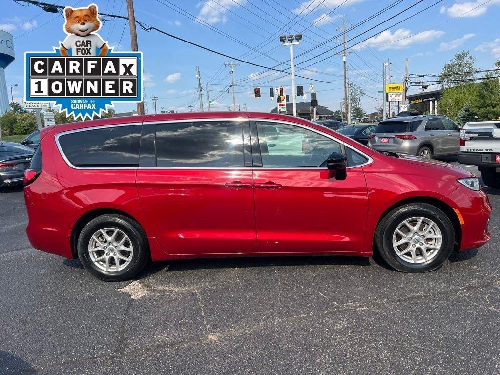 Chrysler Pacifica Select 2025
