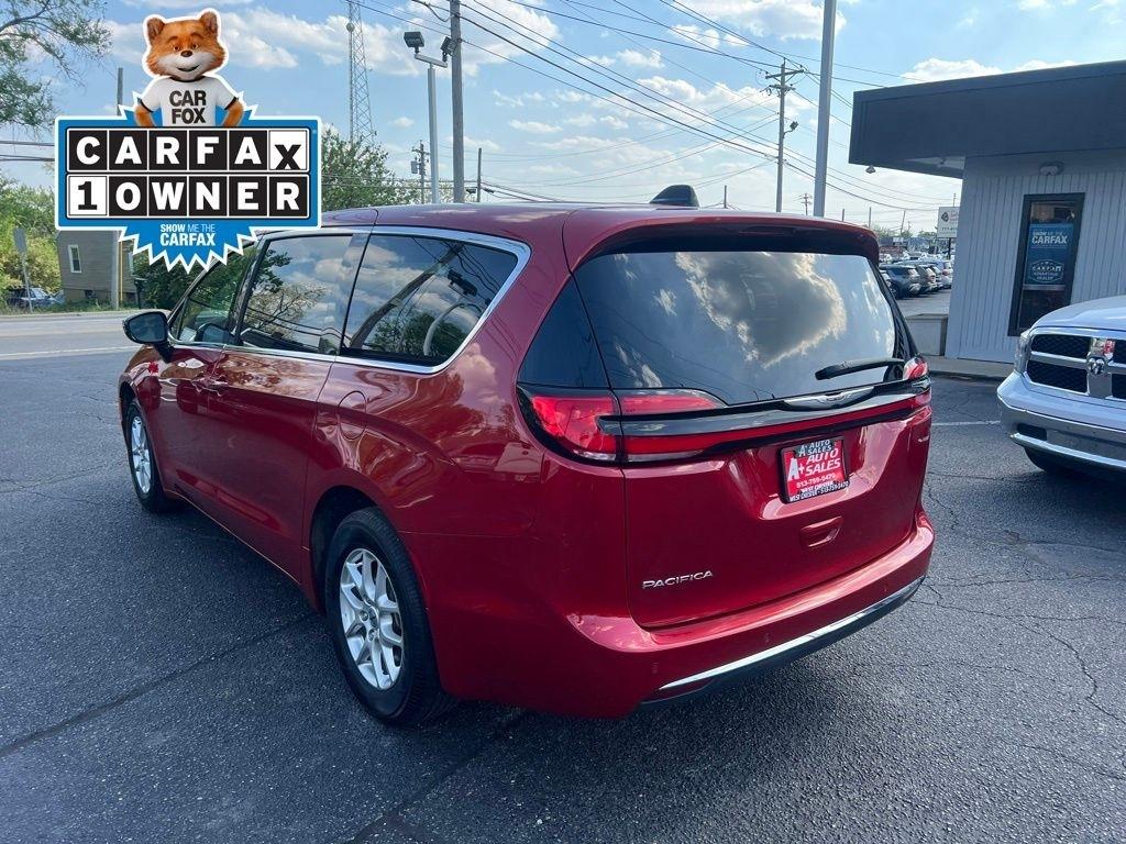 Chrysler Pacifica Select 2025