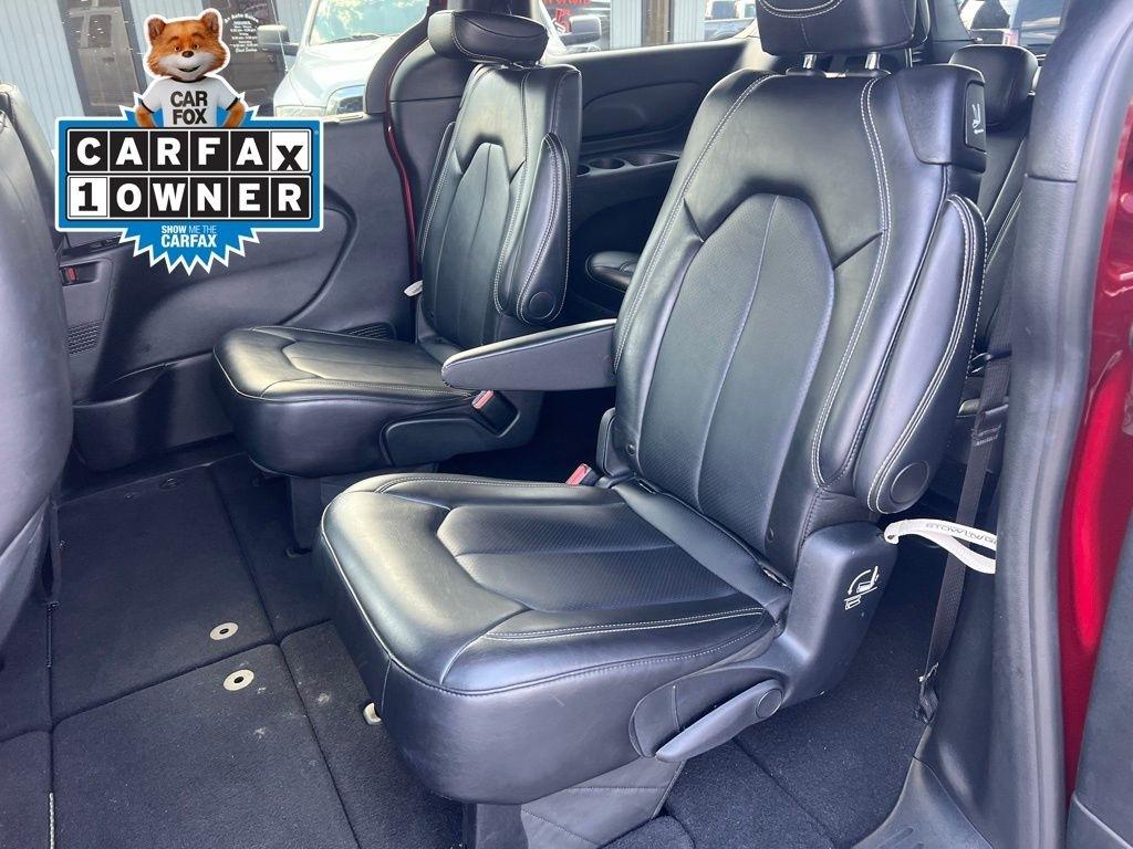 Chrysler Pacifica Select 2025