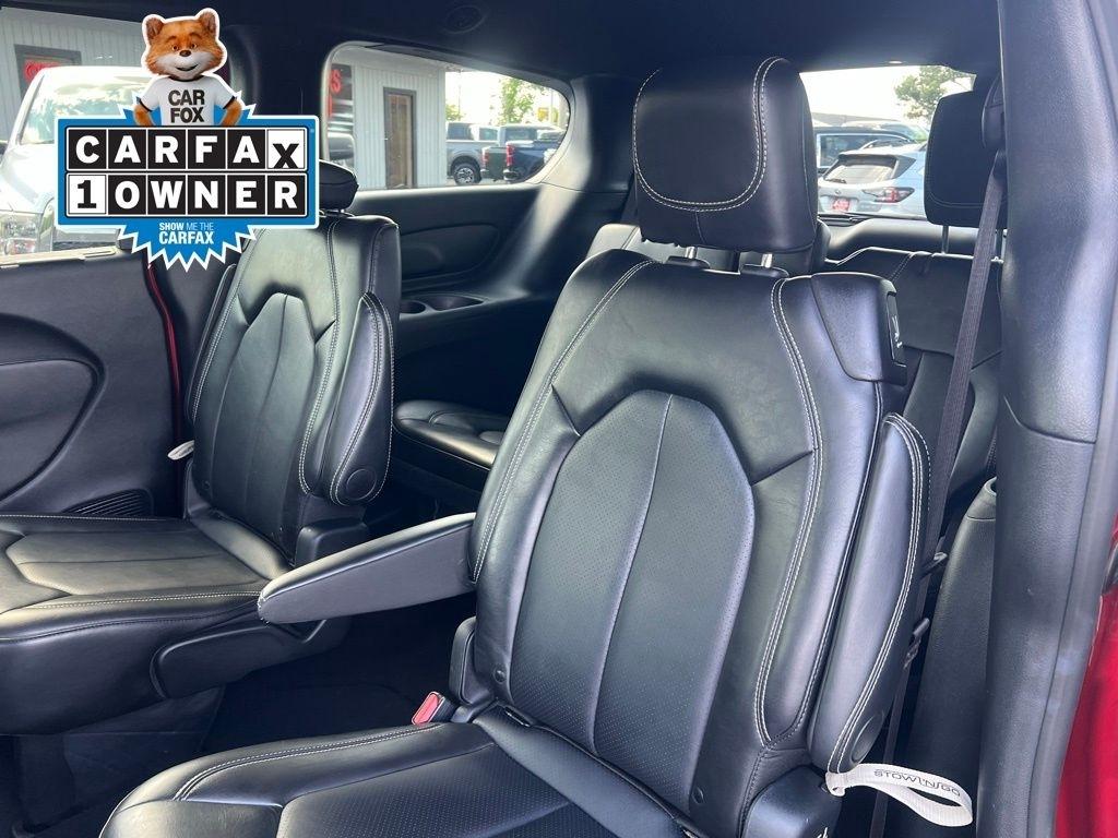 Chrysler Pacifica Select 2025