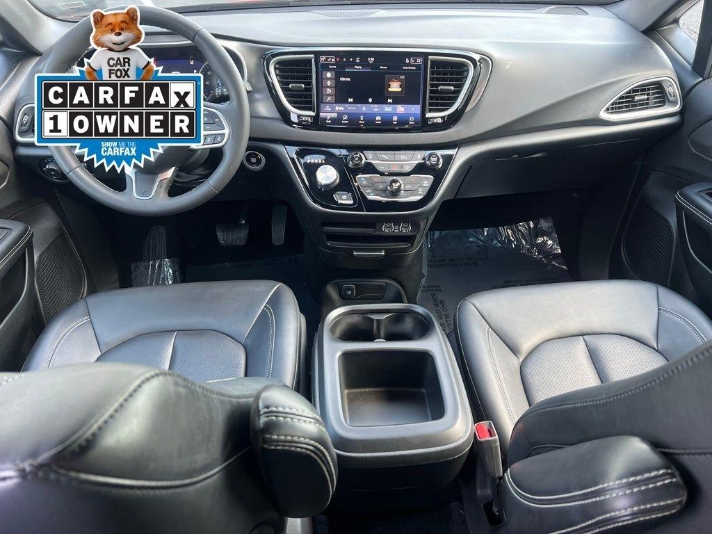 Chrysler Pacifica Select 2025