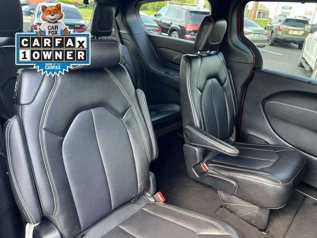 Chrysler Pacifica Select 2025