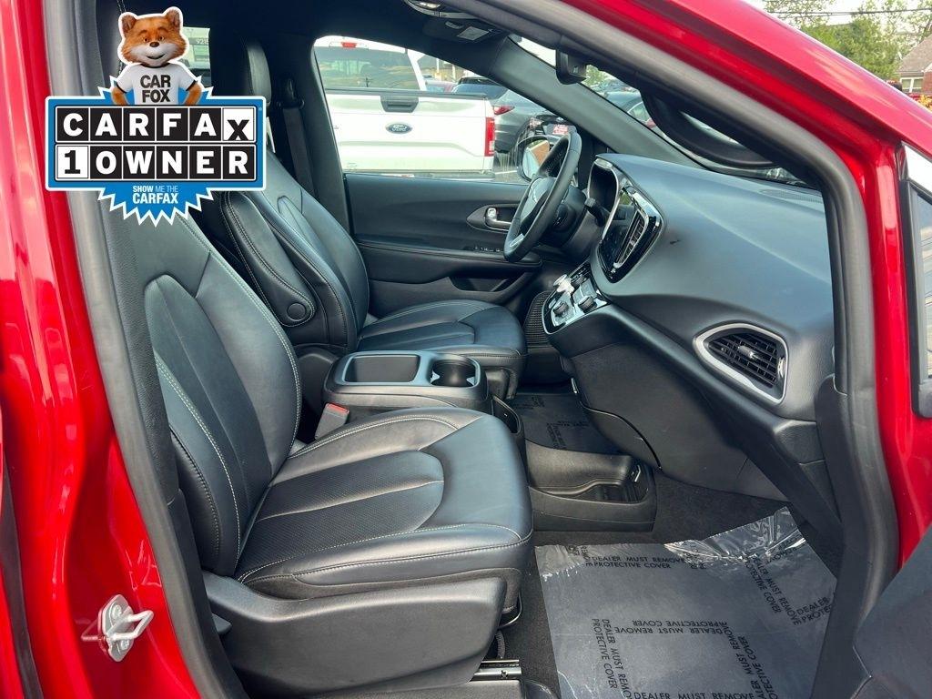 Chrysler Pacifica Select 2025