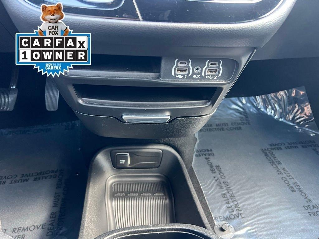Chrysler Pacifica Select 2025
