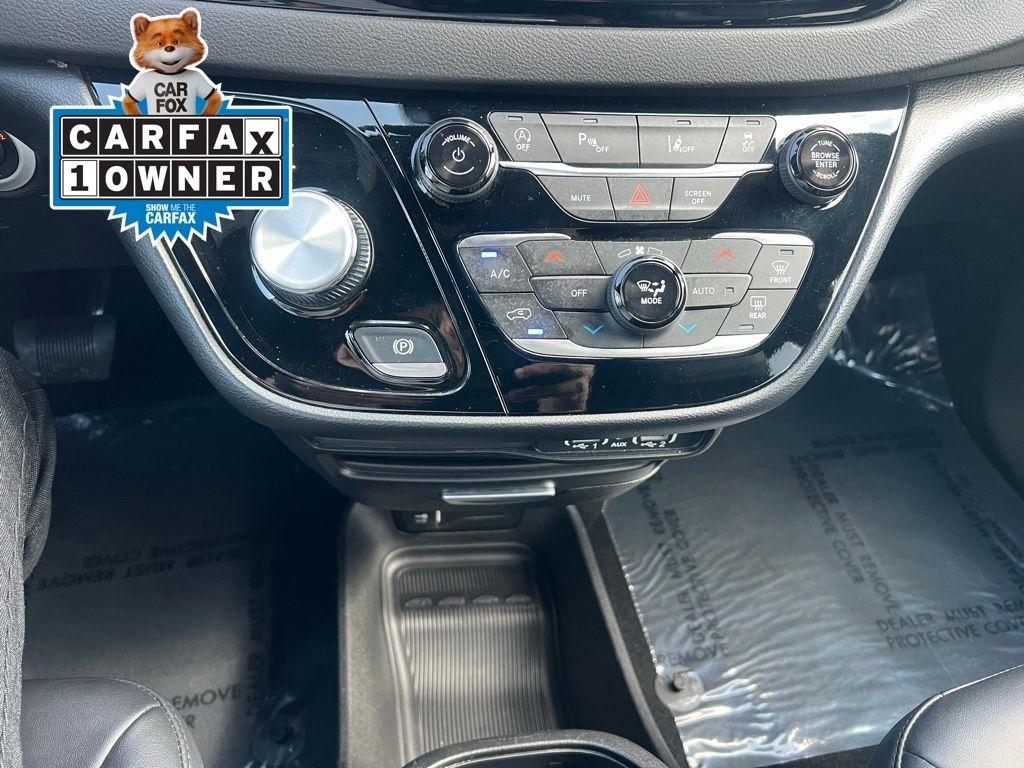 Chrysler Pacifica Select 2025