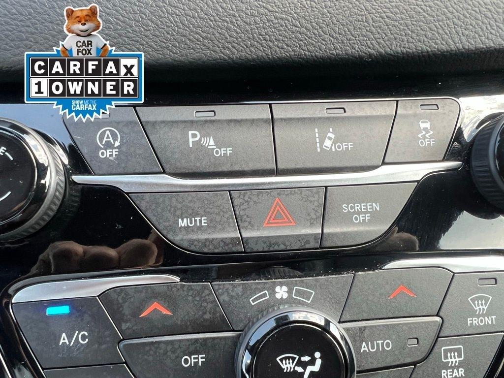 Chrysler Pacifica Select 2025