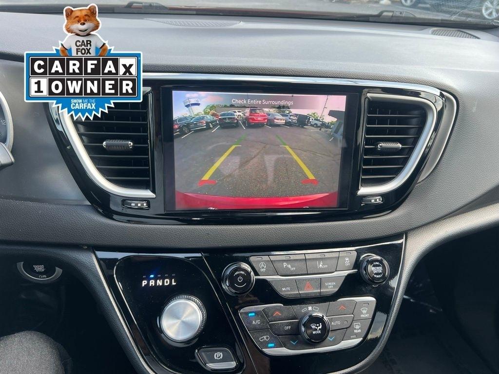 Chrysler Pacifica Select 2025
