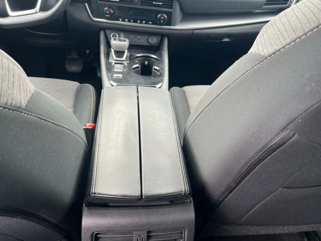 Nissan Rogue SV 2023