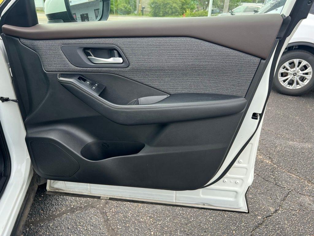 Nissan Rogue SV 2023