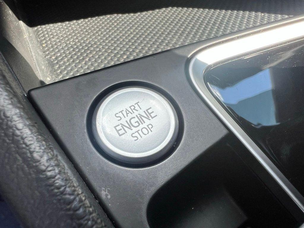 Volkswagen Jetta GLI S 7A 2020