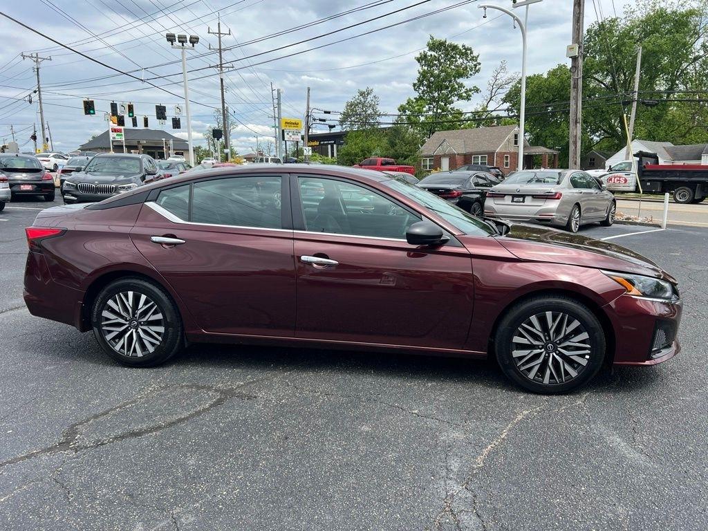 Nissan Altima 2.5 SV 2025