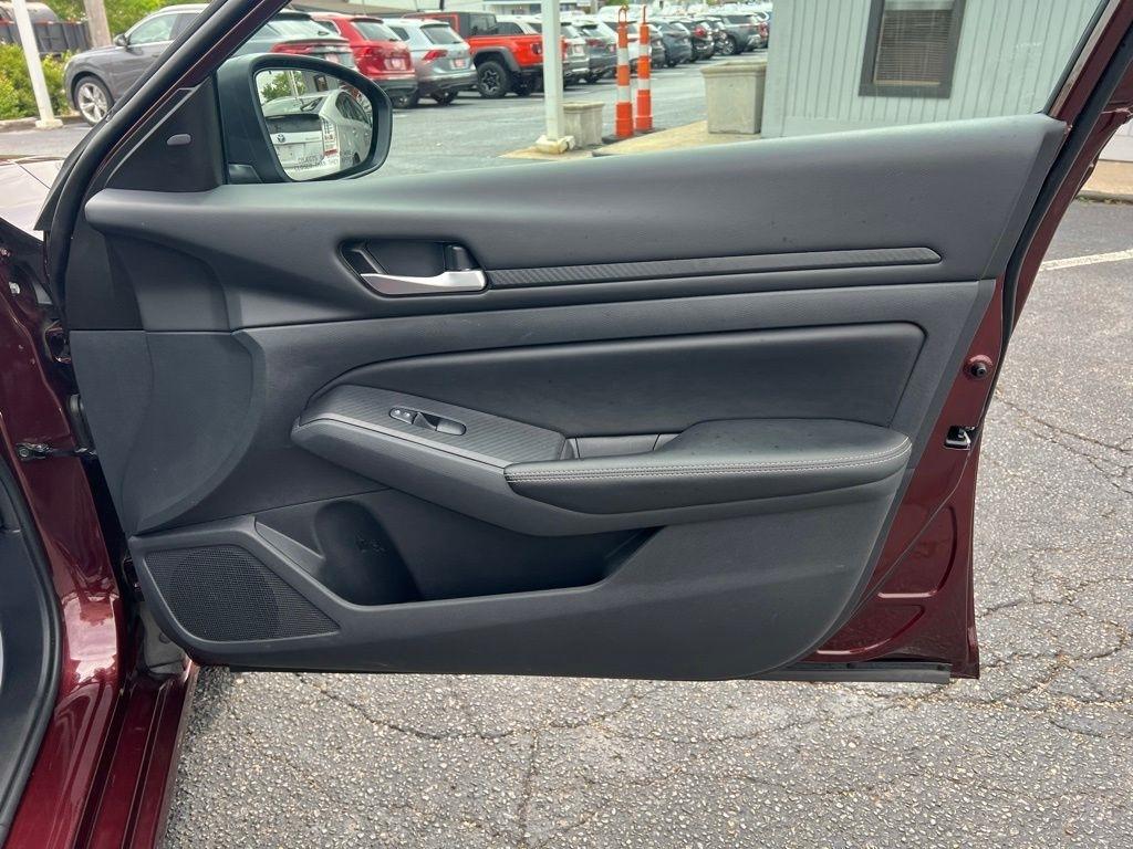 Nissan Altima 2.5 SV 2025