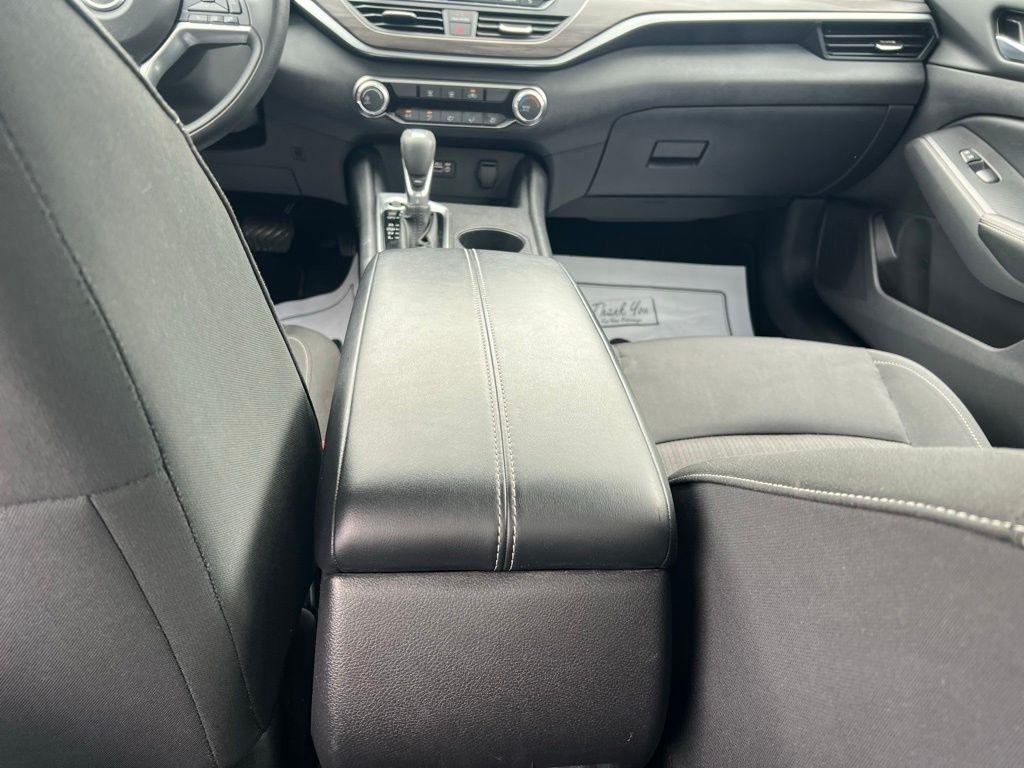 Nissan Altima 2.5 SV 2025
