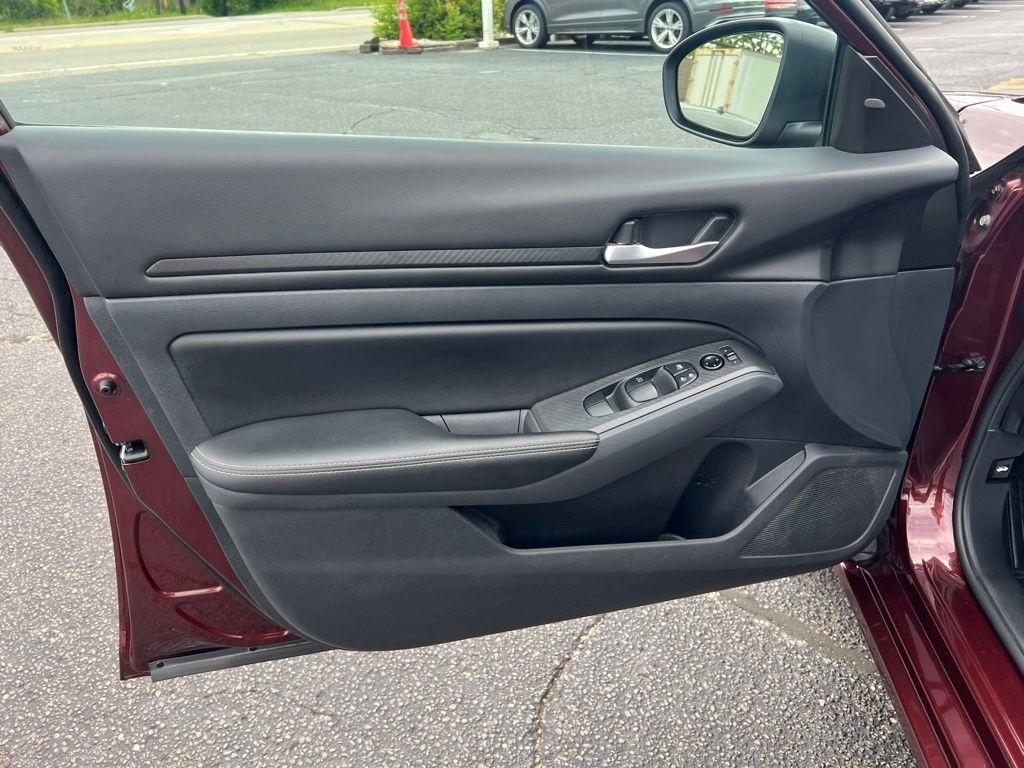 Nissan Altima 2.5 SV 2025