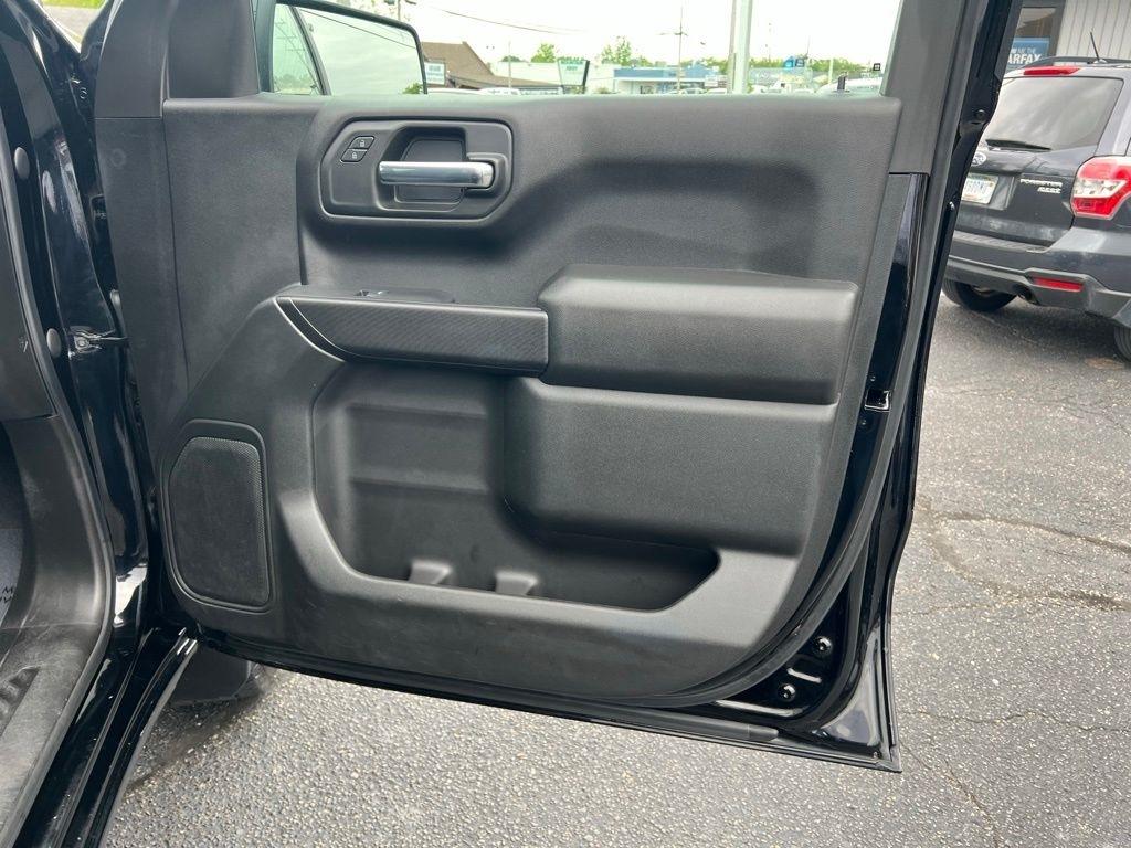 Chevrolet Silverado 1500 Custom Trail Boss Crew Cab Long Box 4WD 2021