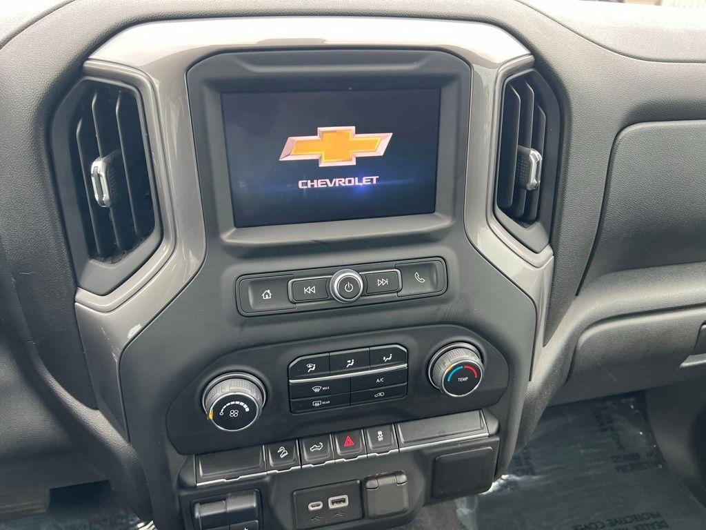 Chevrolet Silverado 1500 Custom Trail Boss Crew Cab Long Box 4WD 2021