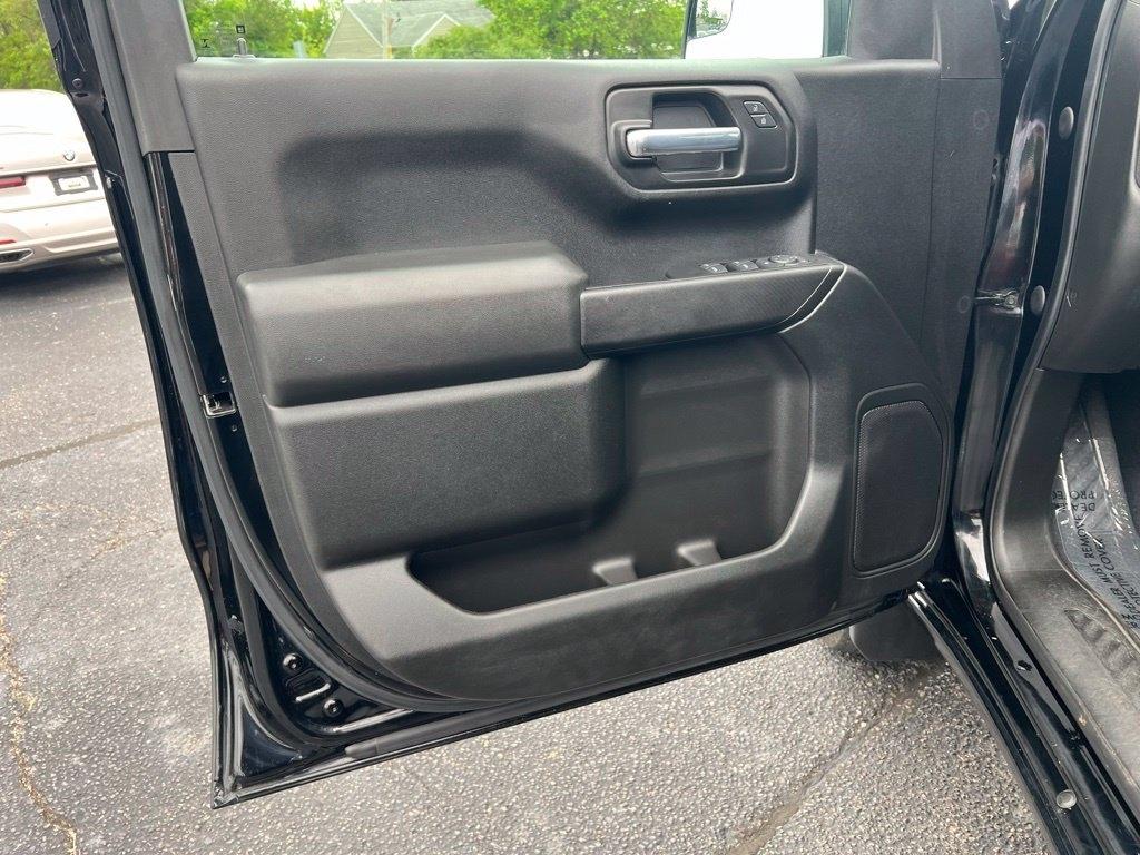 Chevrolet Silverado 1500 Custom Trail Boss Crew Cab Long Box 4WD 2021