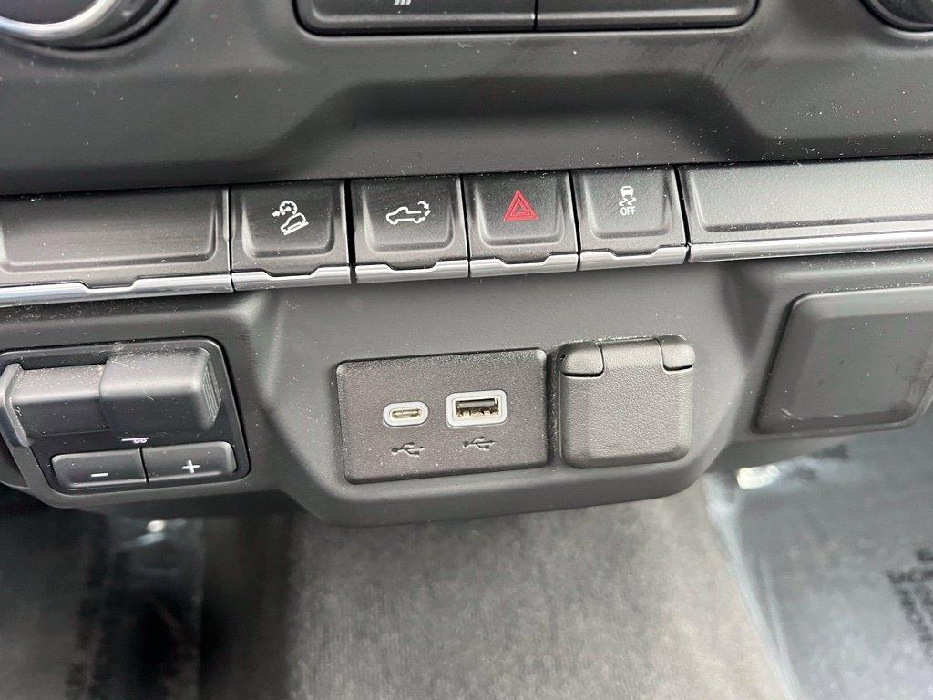 Chevrolet Silverado 1500 Custom Trail Boss Crew Cab Long Box 4WD 2021
