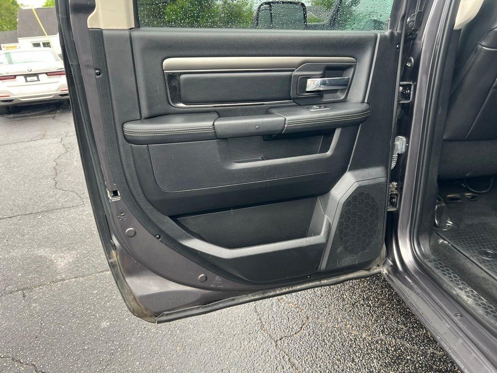 RAM 1500 Sport Crew Cab SWB 4WD 2015