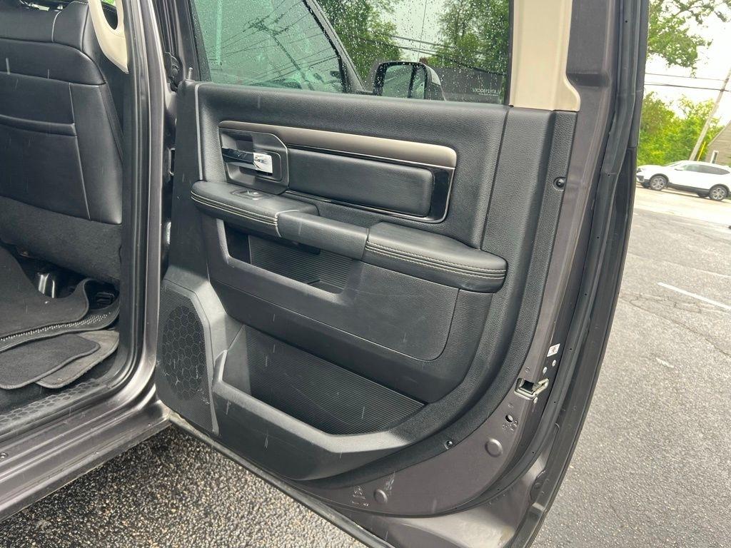 RAM 1500 Sport Crew Cab SWB 4WD 2015