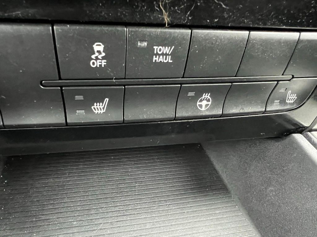 RAM 1500 Sport Crew Cab SWB 4WD 2015