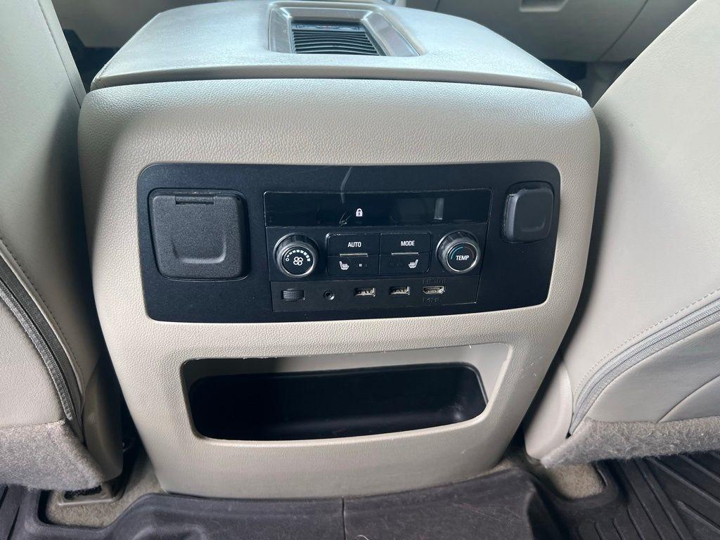 GMC Yukon Denali 4WD 2018