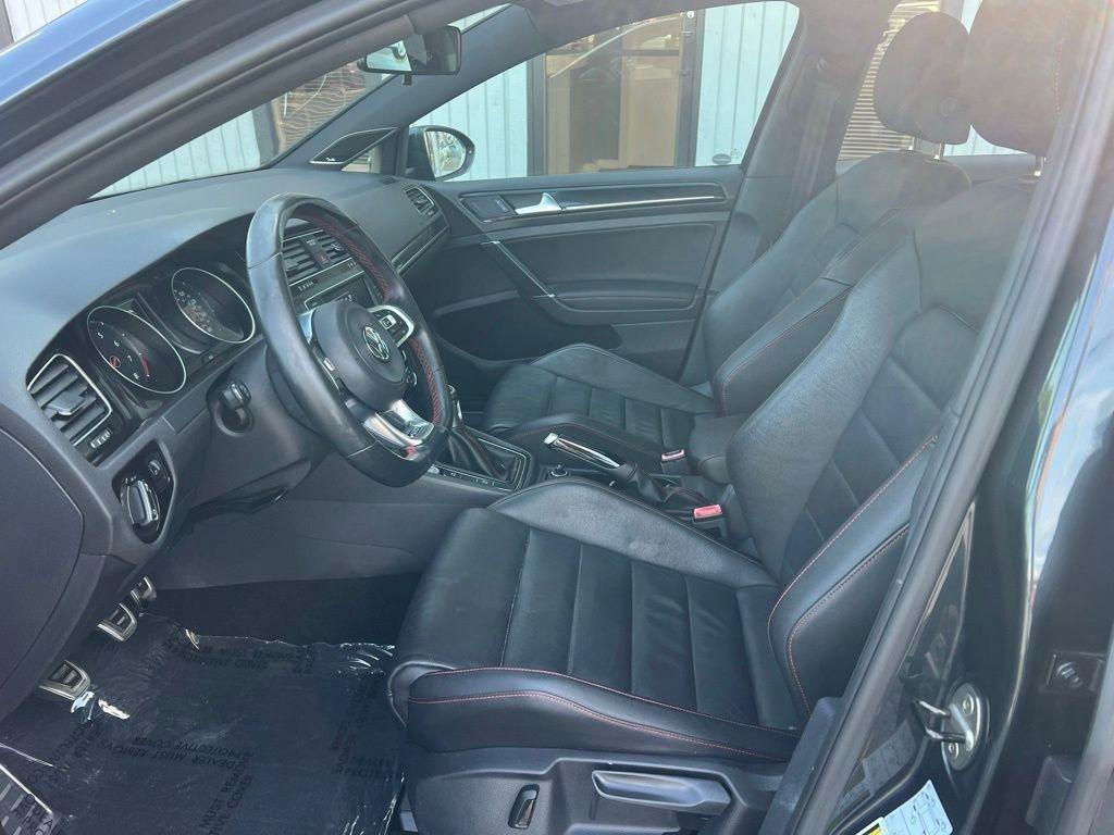 Volkswagen Golf GTI SE 6M 4-Door 2017