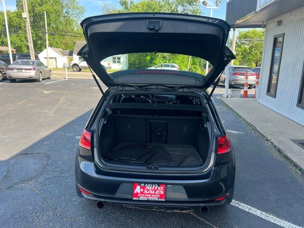 Volkswagen Golf GTI SE 6M 4-Door 2017