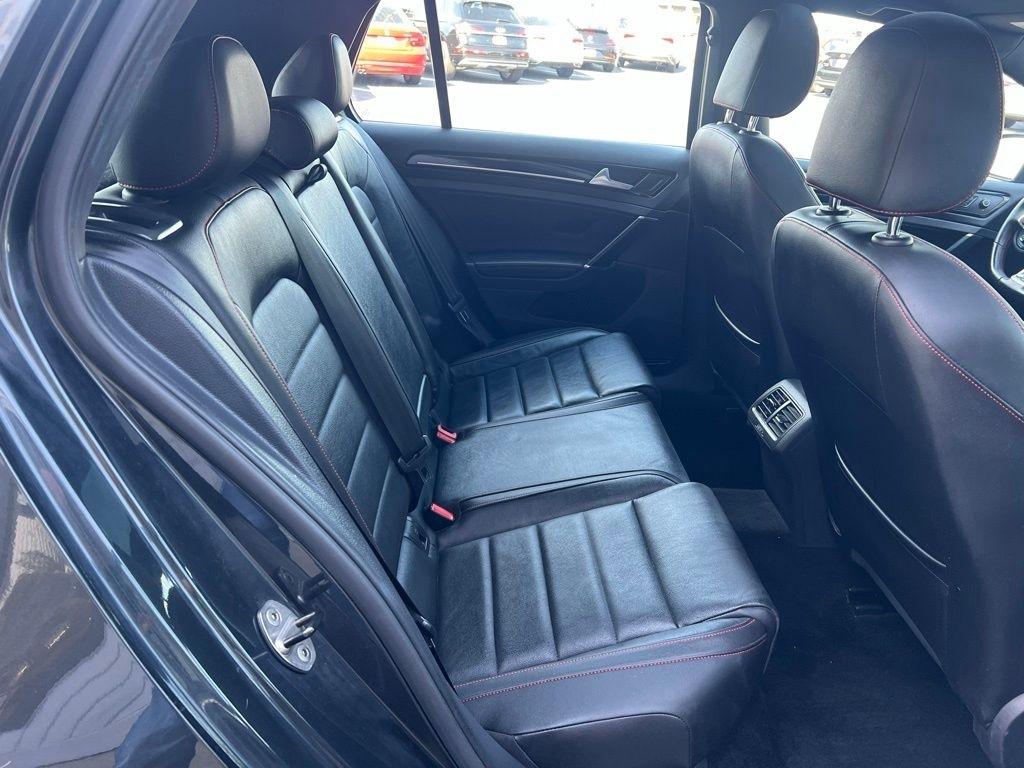Volkswagen Golf GTI SE 6M 4-Door 2017