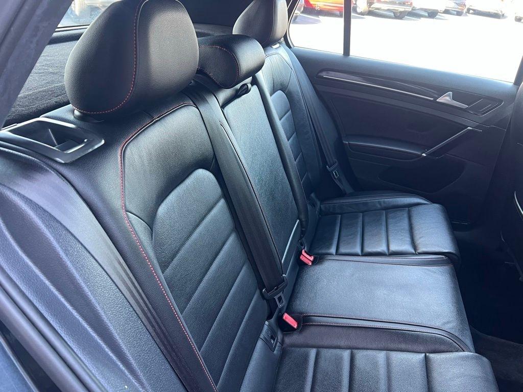 Volkswagen Golf GTI SE 6M 4-Door 2017