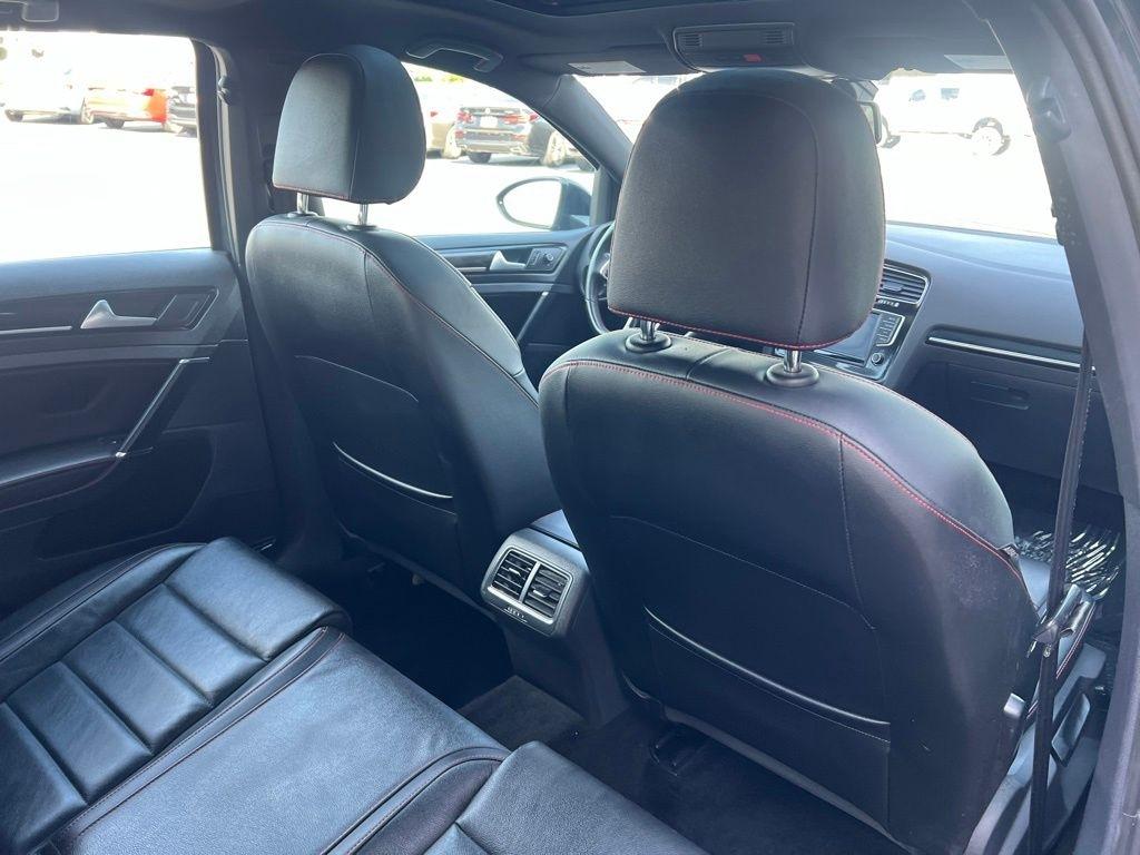 Volkswagen Golf GTI SE 6M 4-Door 2017