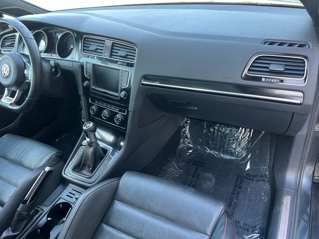 Volkswagen Golf GTI SE 6M 4-Door 2017