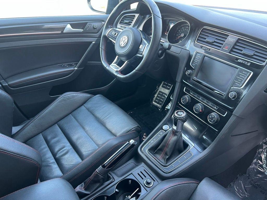 Volkswagen Golf GTI SE 6M 4-Door 2017