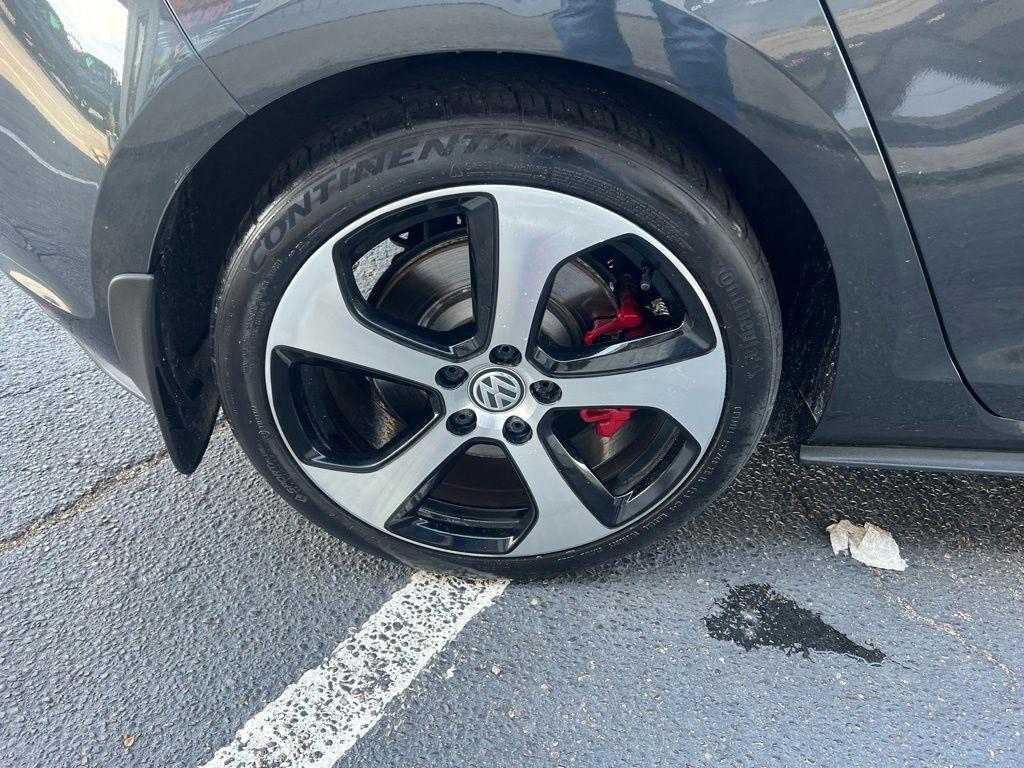Volkswagen Golf GTI SE 6M 4-Door 2017