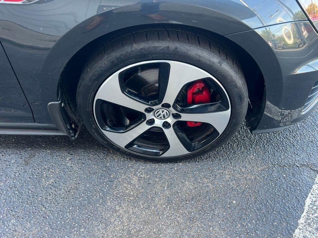Volkswagen Golf GTI SE 6M 4-Door 2017