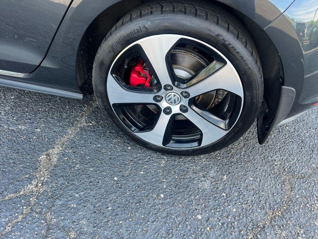 Volkswagen Golf GTI SE 6M 4-Door 2017