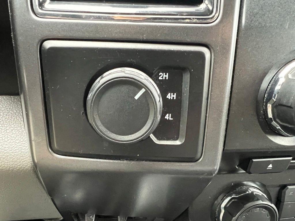 Ford F-150 4WD SuperCrew 157" XLT 2017