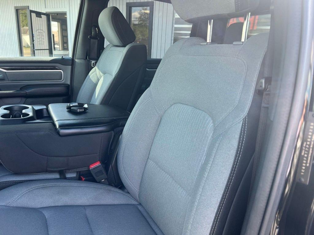 RAM 1500 Lone Star Crew Cab LB 4WD 2023