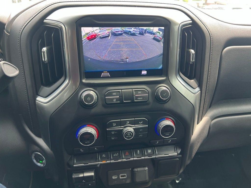 Chevrolet Silverado 1500 LT Crew Cab 4WD 2021