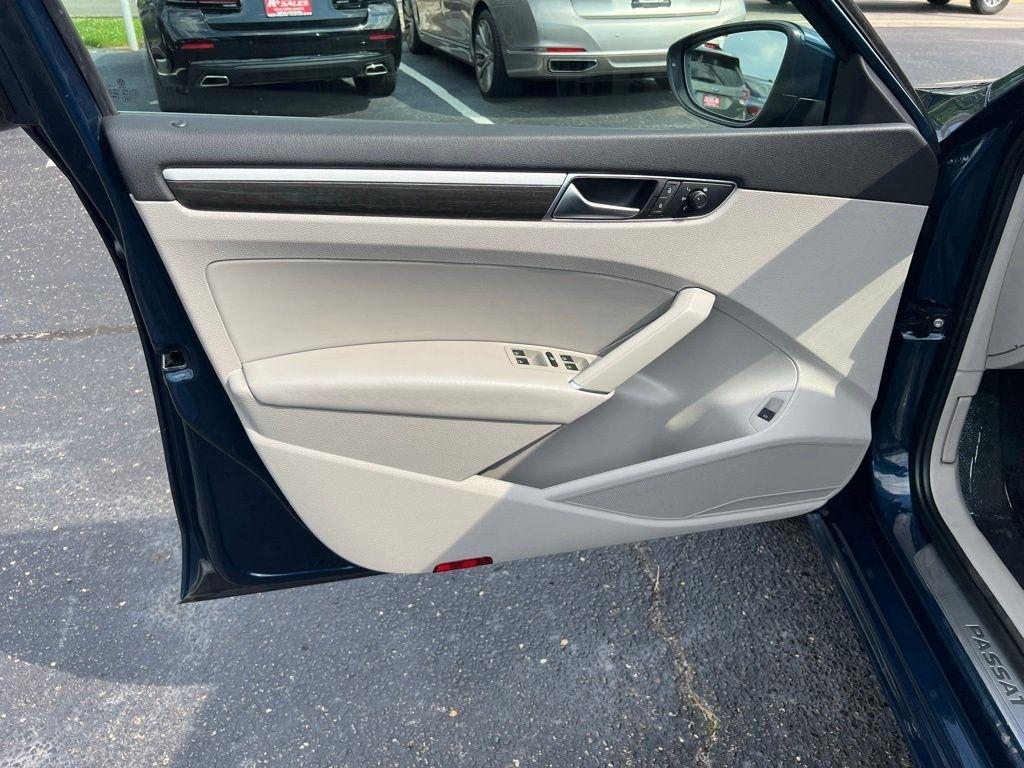 Volkswagen Passat SE 2018