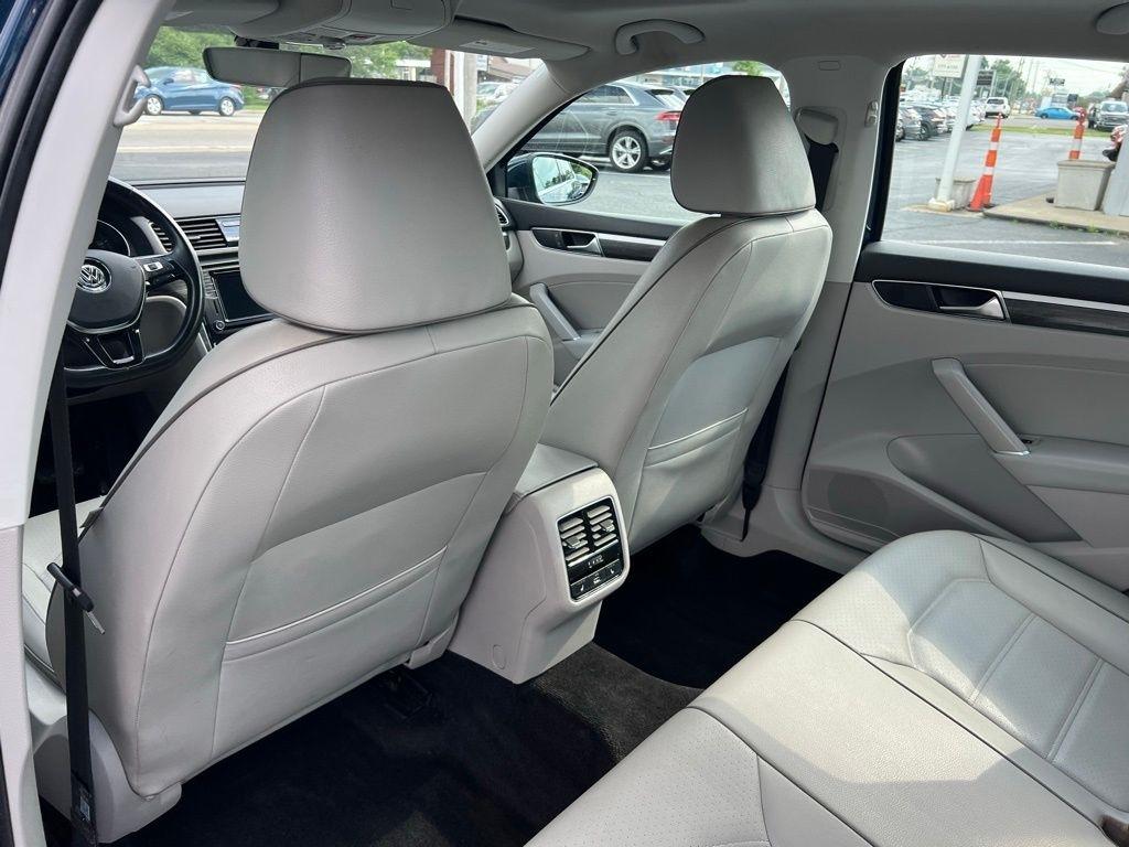 Volkswagen Passat SE 2018